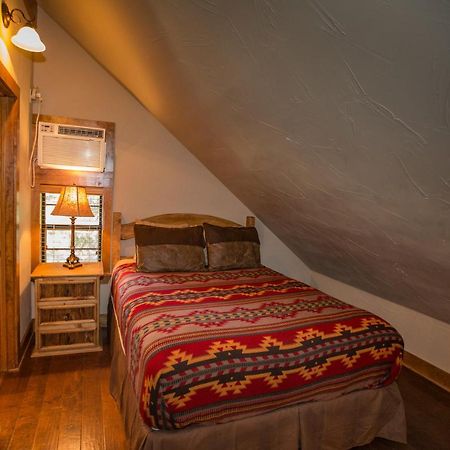 Nrs Event Center & Guest Ranch Hotel Decatur Ngoại thất bức ảnh