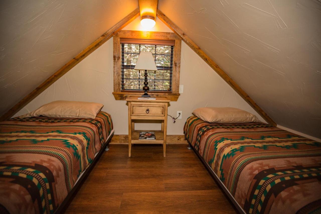 Nrs Event Center & Guest Ranch Hotel Decatur Ngoại thất bức ảnh