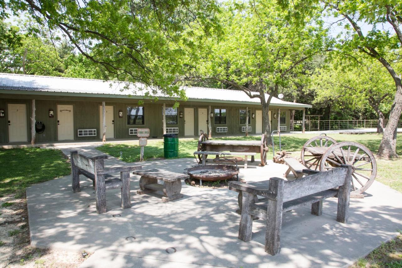 Nrs Event Center & Guest Ranch Hotel Decatur Ngoại thất bức ảnh